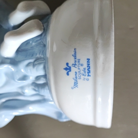 Eda Mann Porcelain Musical Sculpture - Plays Hark the Herald Angels Sing EUC - Picture 9 of 9